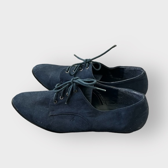 Forever 21 Navy Blue Faux Suede Pointed Toe Lace Up Oxford Flat Shoes - Picture 2 of 4